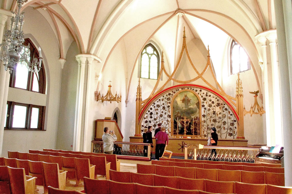 VASARSVĒTKI LUTERĀŅU DRAUDZĒ