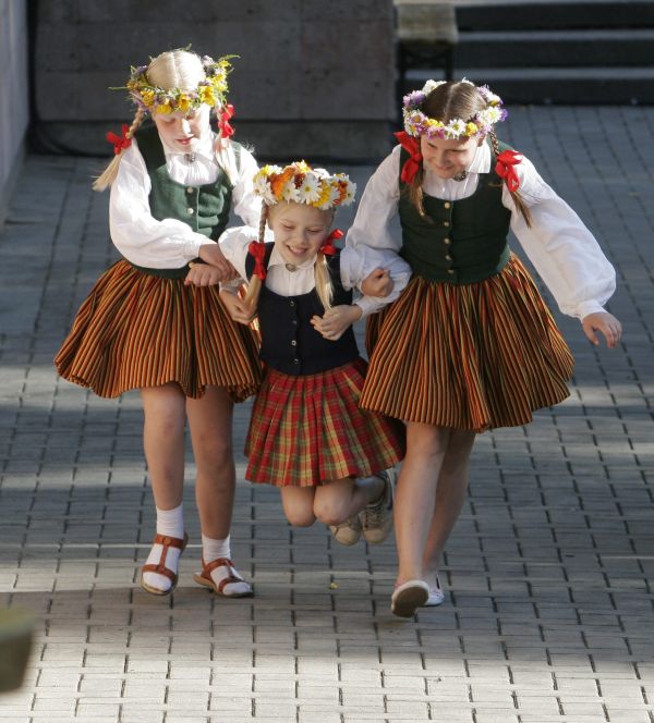 PATS SKANI! LĪDZI SKANI!