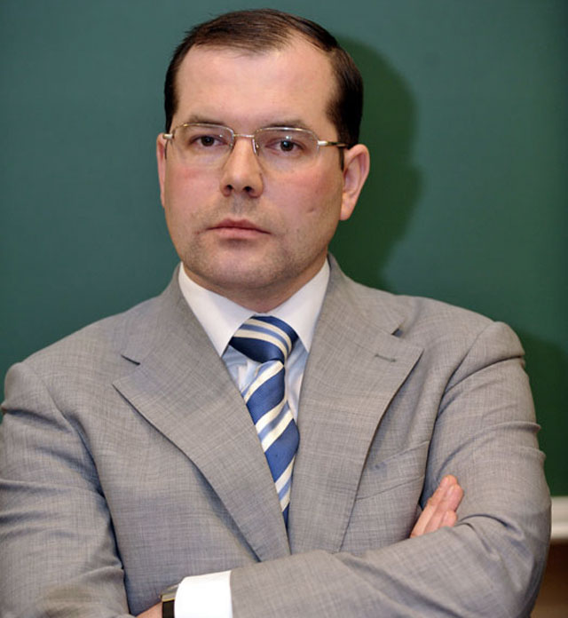“MINIMĀLĀ ALGA — 1000 EIRO MĒNESĪ,”
