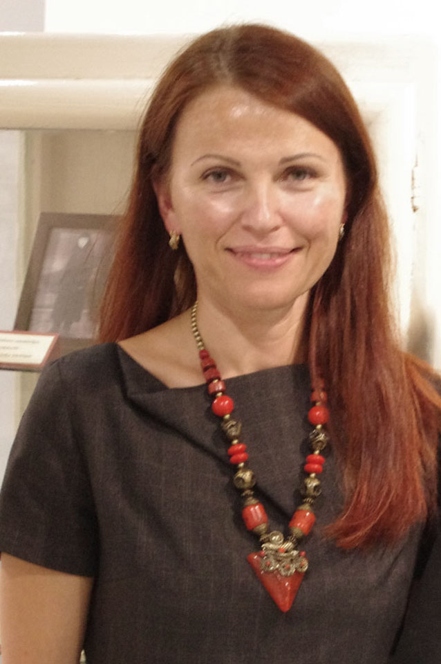 APRŪPE MĀJĀS UN…