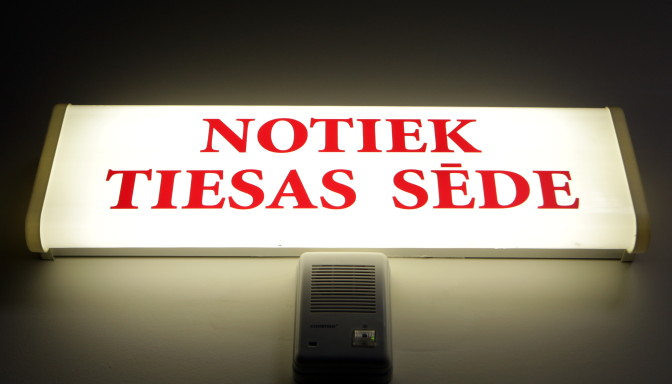 SĒDE BŪS SLĒGTA
