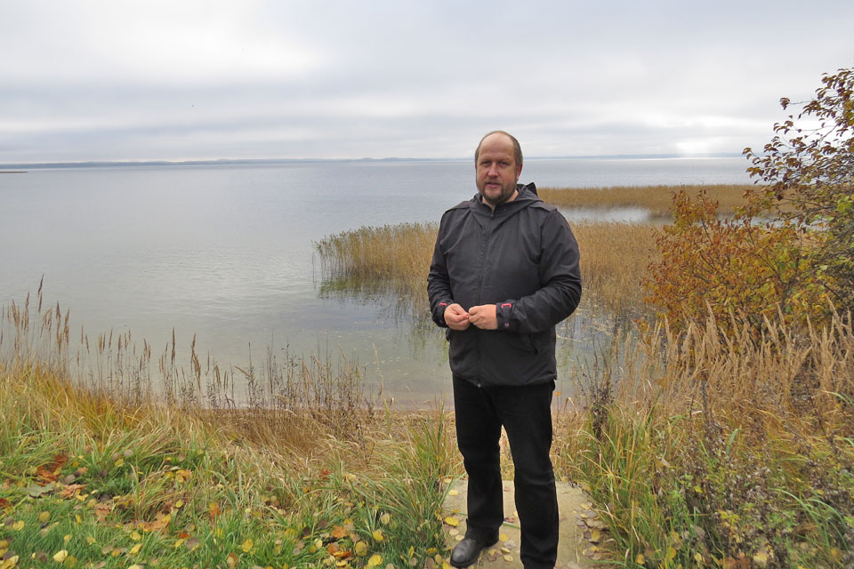 APELSĪNS, CITRONS UN CITA ODZIŅA