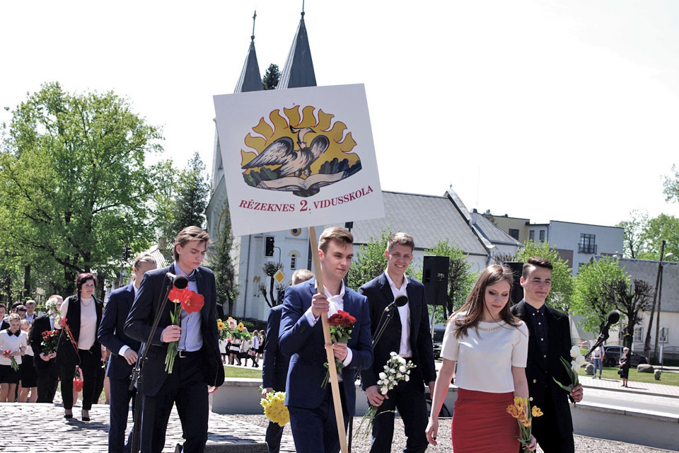 IZSKANĒJIS PĒDĒJAIS ZVANS…