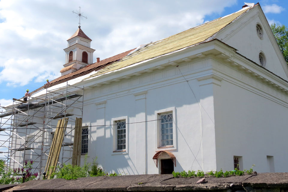 MAINA BAZNĪCAS JUMTU