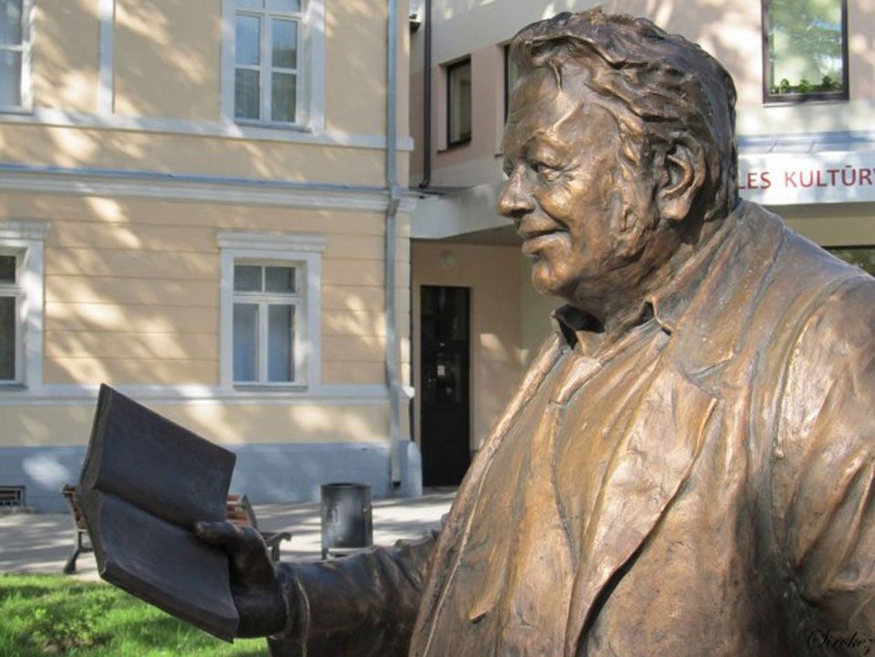CIEMOS PIE ANTONA KŪKOJA