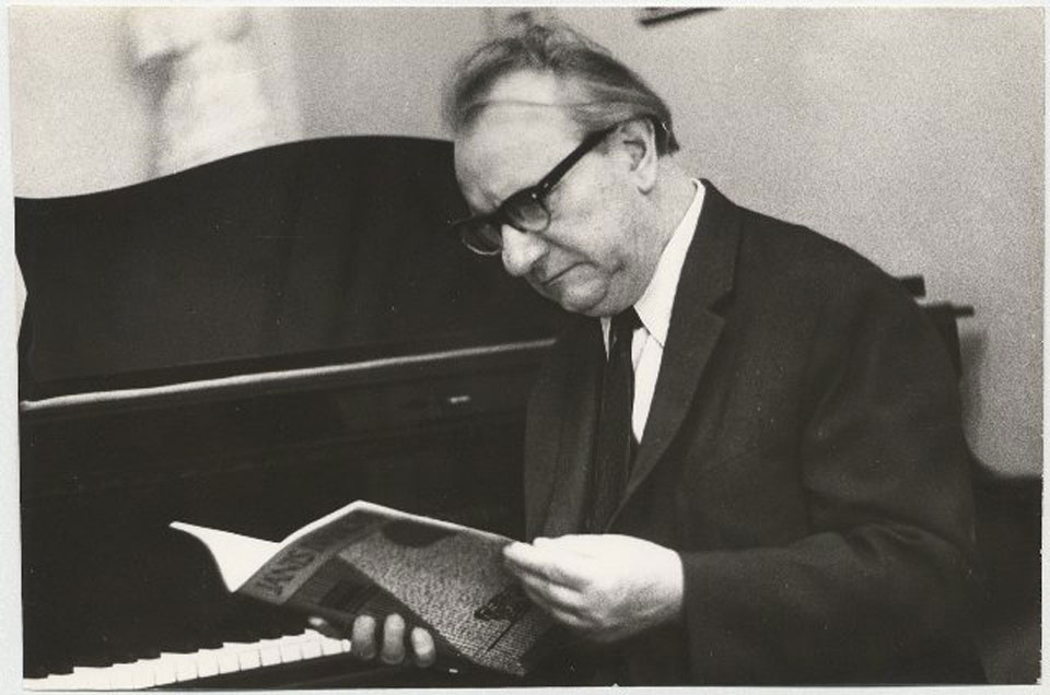 “VIENS NO DIŽĀKAJIEM AISBERGIEM”