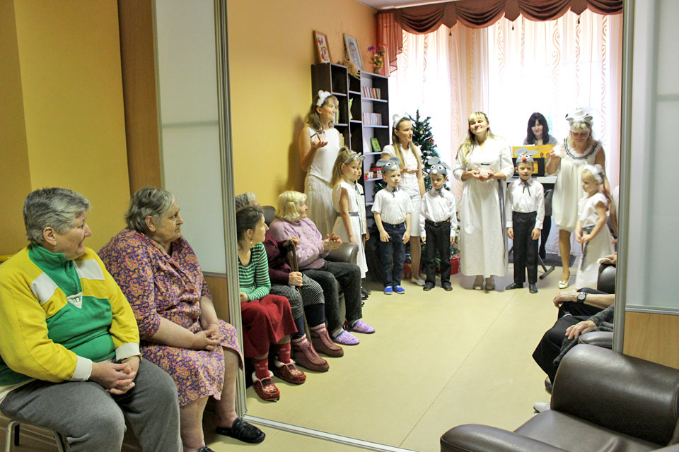 IEPRIECINĀJĀM SENIORUS
