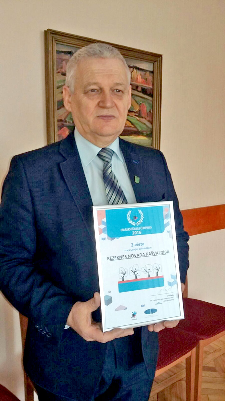 E-PARAKSTĪŠANAS ČEMPIONS