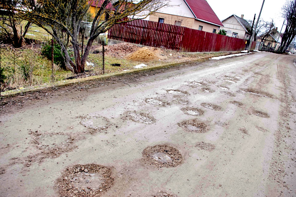 BŪS ATKLĀTNE AR CERIŅZIEDIEM?
