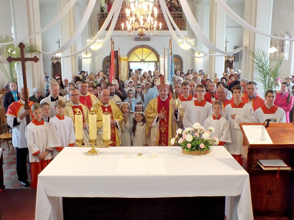 AR PRIEKA ASARĀM ACĪS