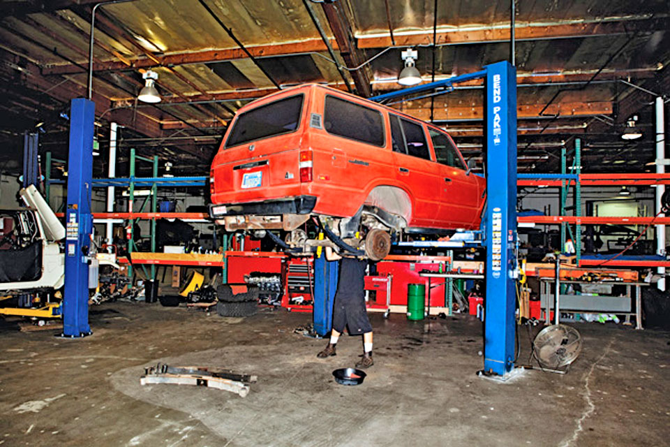 BEZ MAKSAS PĀRBAUDĪS AUTO TEHNISKO STĀVOKLI