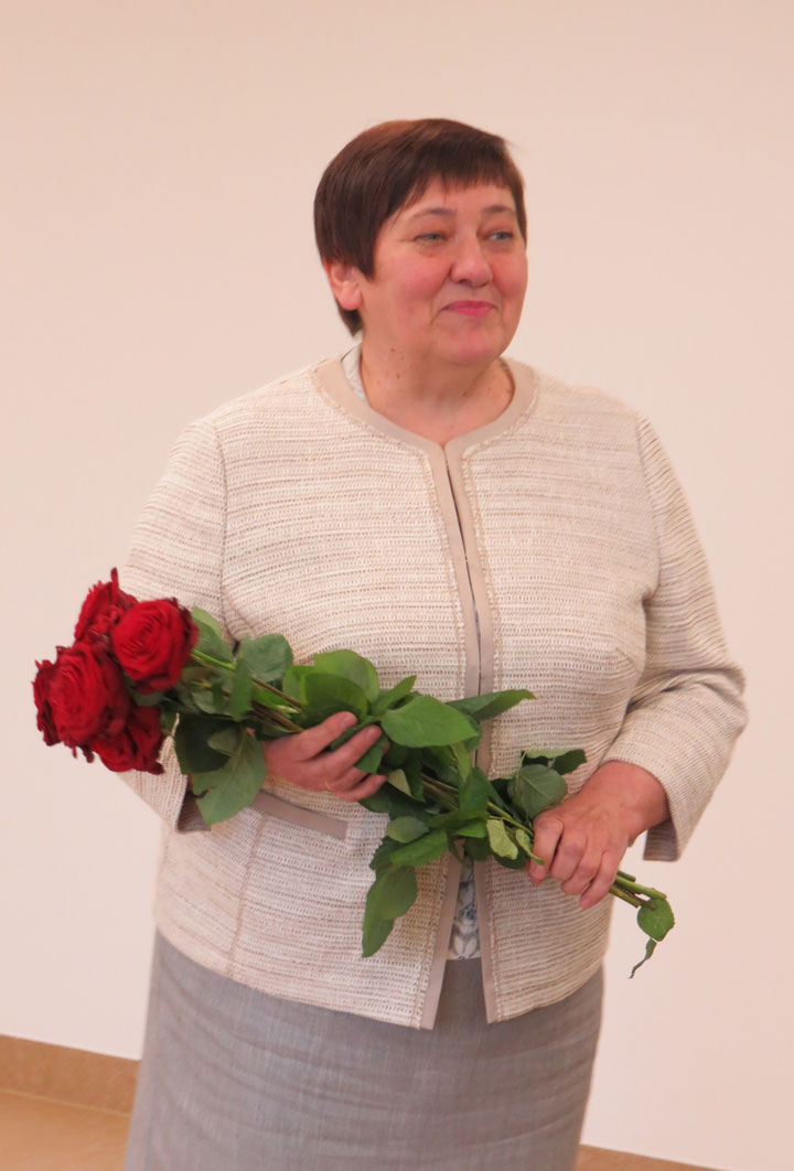 SARGEŅĢELIS BALTAJĀ HALĀTĀ…