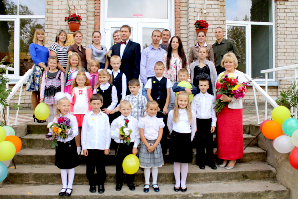 “..ŠEIT MŪSU SKOLA, MĪĻA TEV UN MAN…”