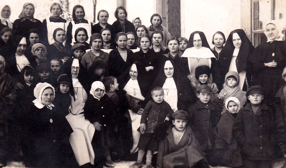 ..NABADZĪGĀ BĒRNA JĒZUS KLOSTERMĀSAS