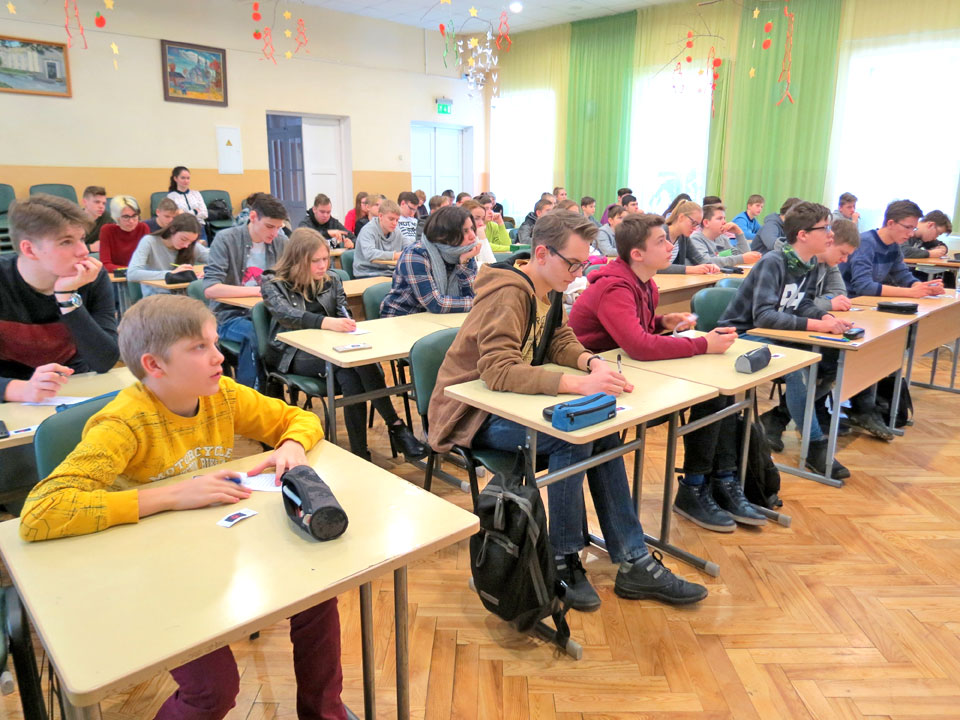 ЮНЫЕ ГЕОГРАФЫ МЕРИЛИСЬ ЗНАНИЯМИ