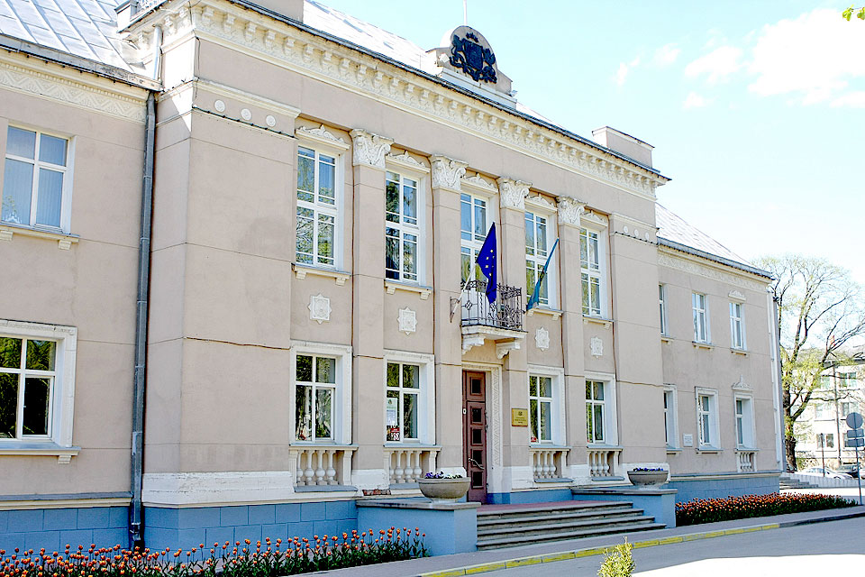 MINISTRS LIEK APTURĒT