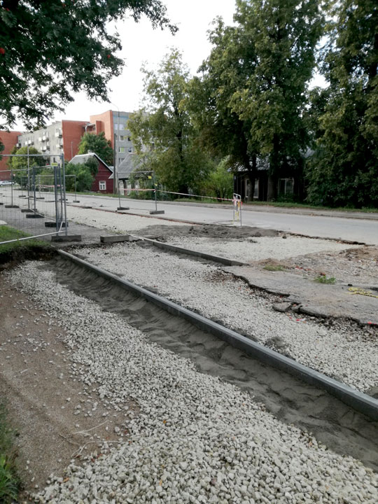 VAI ATJAUNOS TROTUĀRU?