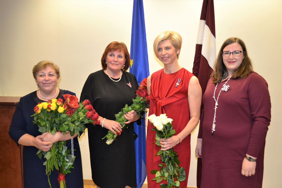 ATZINĪBA MEDIĶIEM