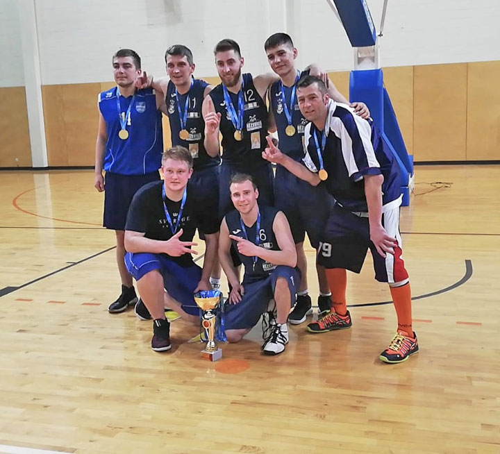 NĀCIET SPĒLĒT BASKETBOLU!