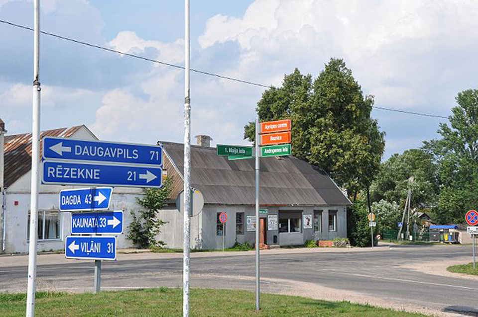 NOSAUKT KLĀRAS KONDROVAS VĀRDĀ