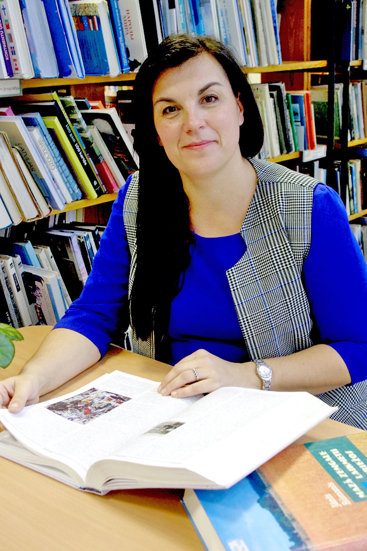 BIBLIOTEKĀRS — NE TIKAI GRĀMATU SARGS