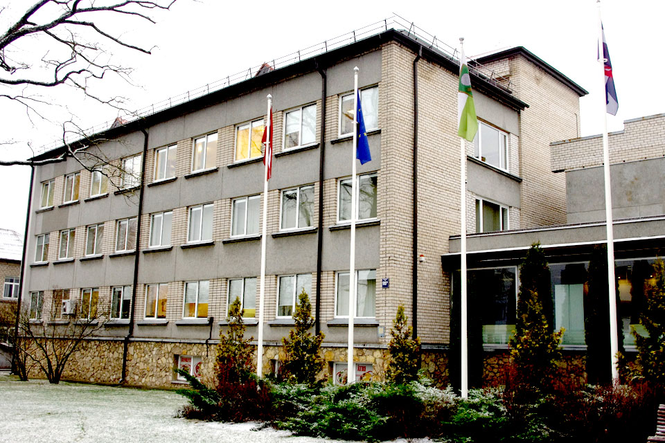 PIRMDIENU ATSTRĀDĀS SESTDIEN