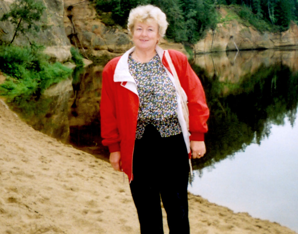 JANĪNAI — DIVKĀRŠI SVĒTKI
