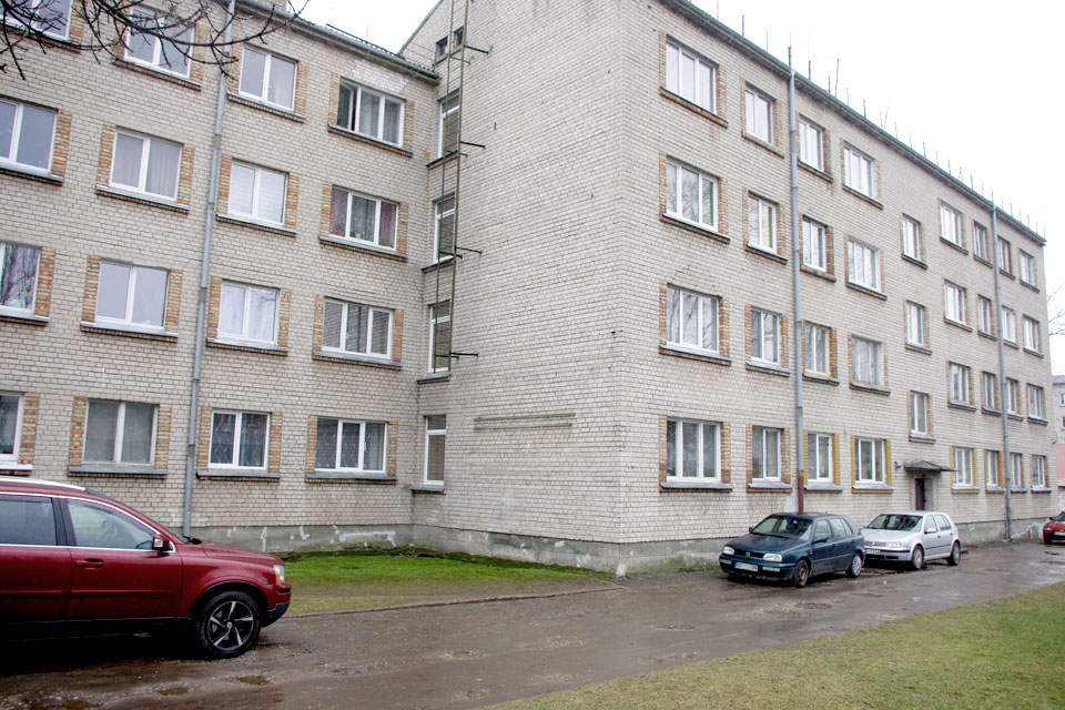 GRIBĒJA MAINĪT PĀRVALDNIEKU