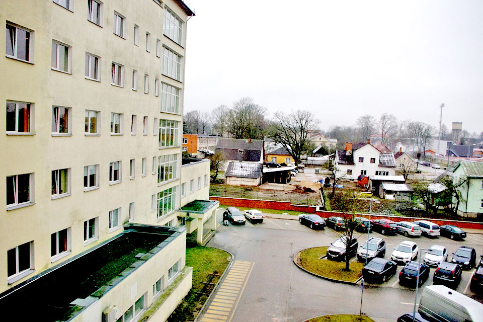 NAV NEVIENA PACIENTA AR COVID-19