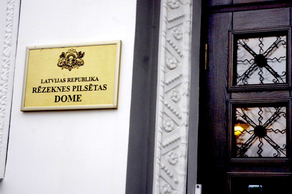 JAUNAJAI PĀRVALDEI JAUNS VADĪTĀJS