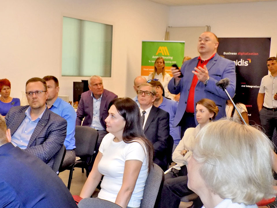“LAI VARĒTU IET UZ PRIEKŠU”