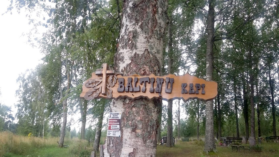 KAS PIESKATA BALTIŅU KAPSĒTU?