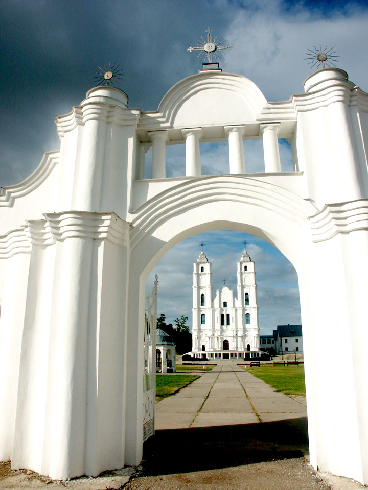 AGLONAS MĀTEI