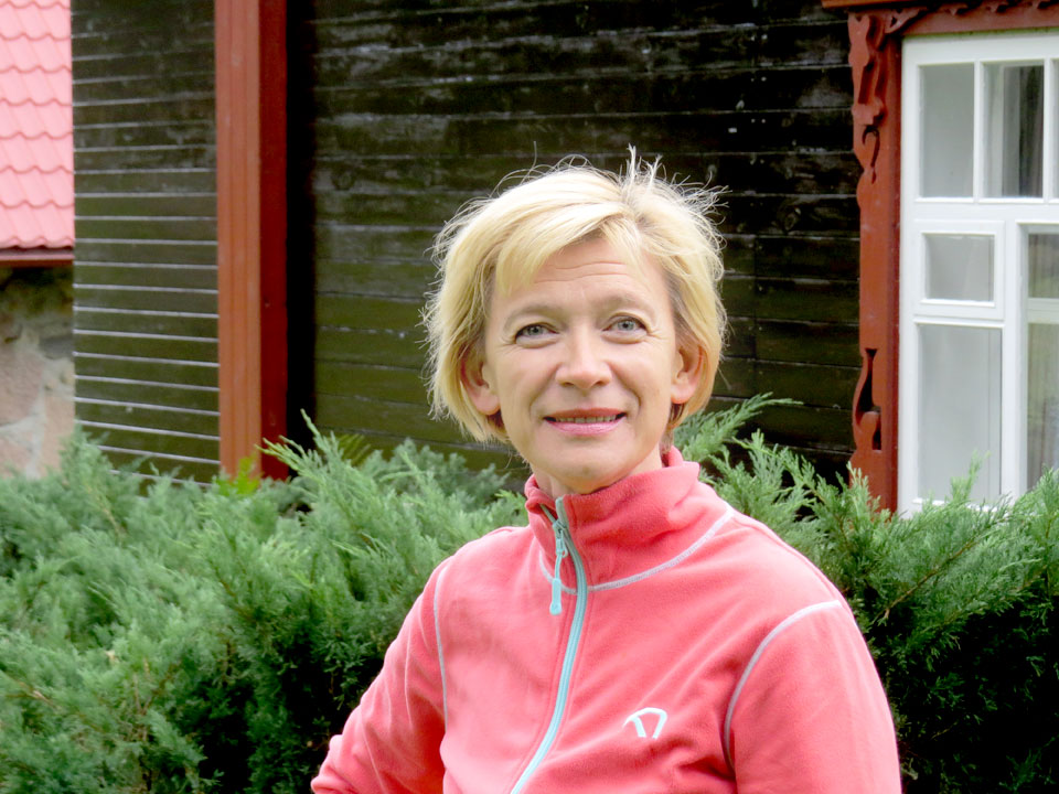 ELITA CAKULE: “…JO ŠEIT IR SAKNES, VISI LATGALES KODI IEKODĒTI”