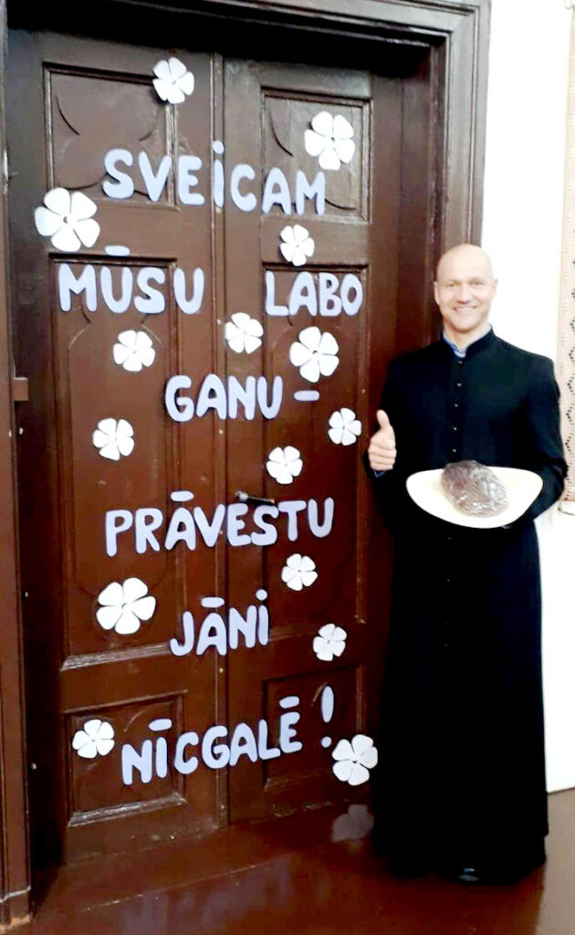 LUDZAS DRAUDZĒ – PĀRMAIŅAS