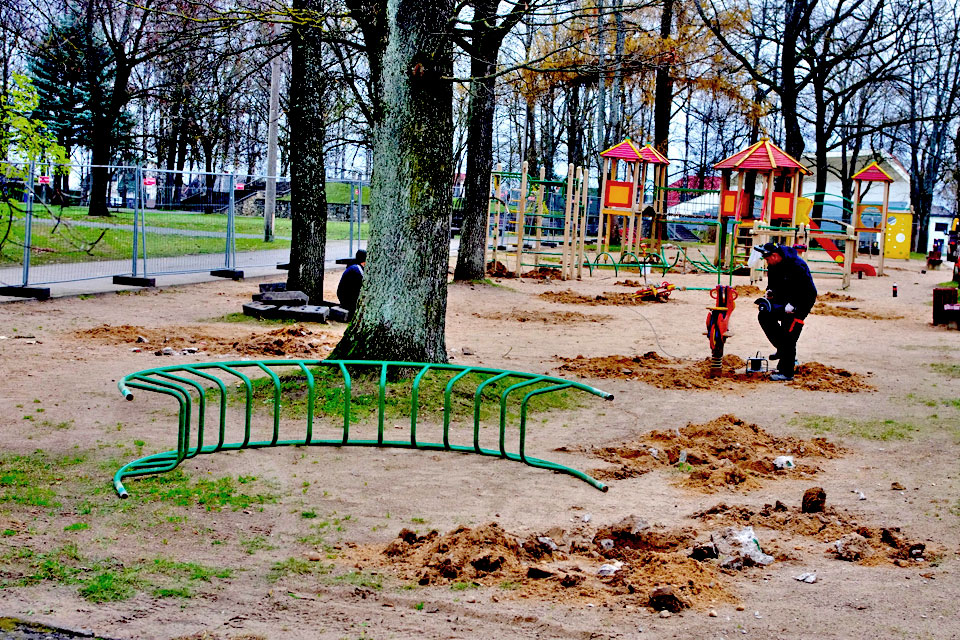 RAIŅA PARKĀ BŪS JAUNS ROTAĻLAUKUMS