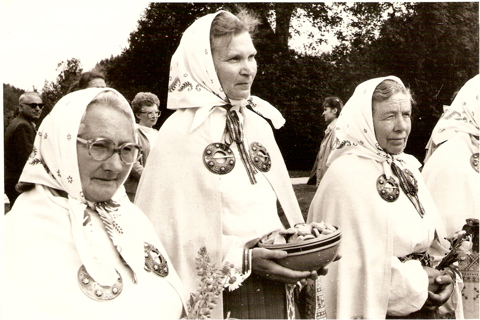 PI DĪVEŅA GARI GOLDI