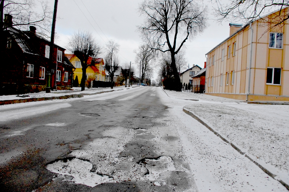 VISI CEĻI VED PIE… PROBLĒMAS