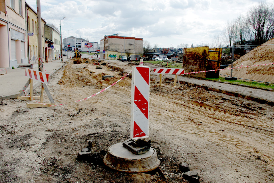 INVESTĪCIJU UN TŪRISTU PIESAISTEI