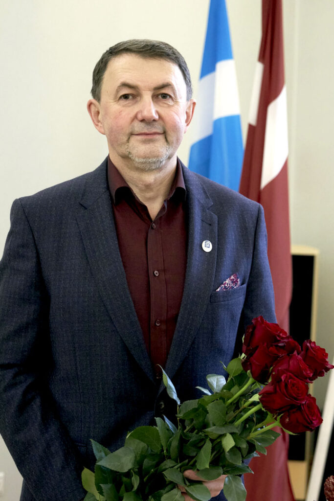 OĻEGS GRIGORJEVS: “ES GRIBU ĀRSTĒT CILVĒKUS”