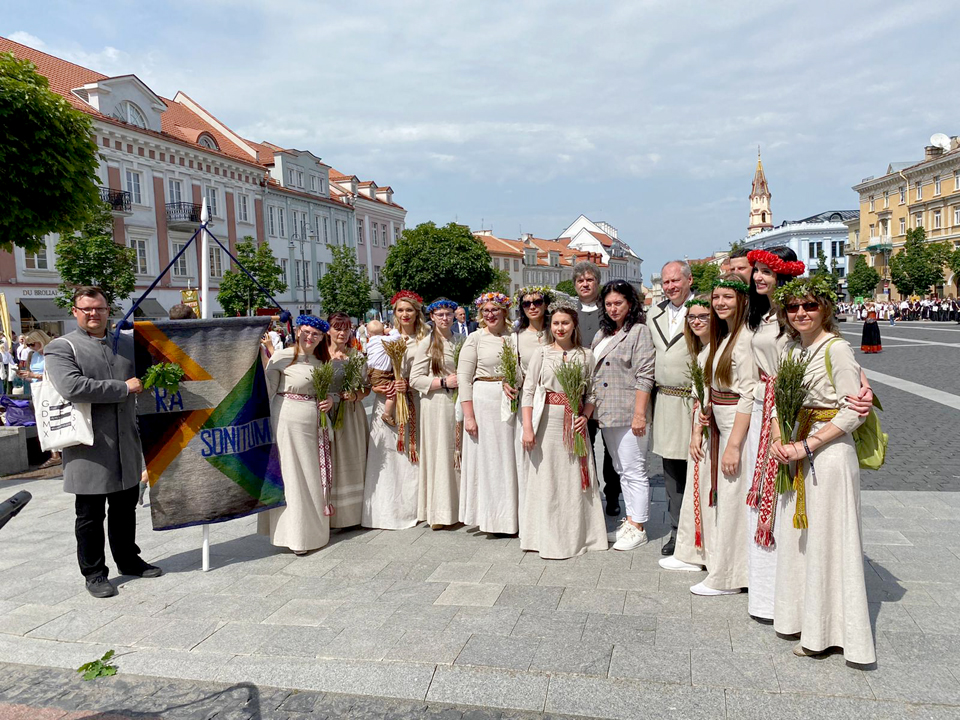 STUDENTU DZIESMU UN DEJU SVĒTKOS