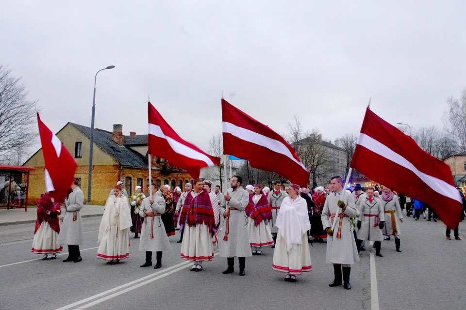 “Dzīvo un elpo ar Latviju!”