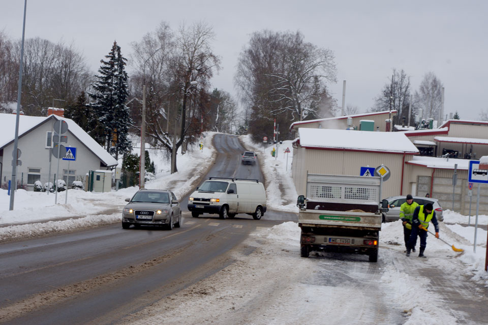Rīgas iela atvērta transporta kustībai
