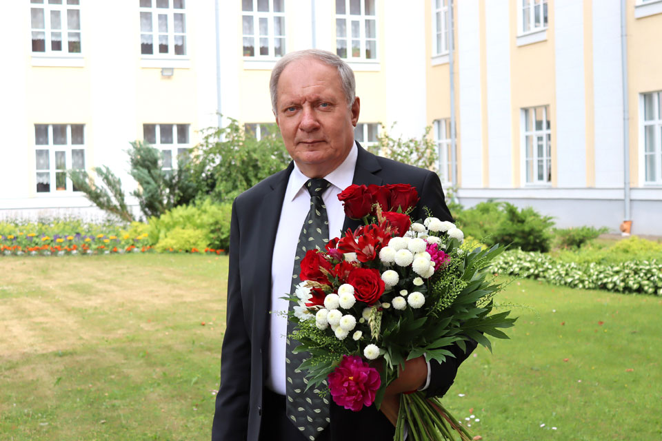 “Man vārdu deva par godu vectēvam pēterim…”