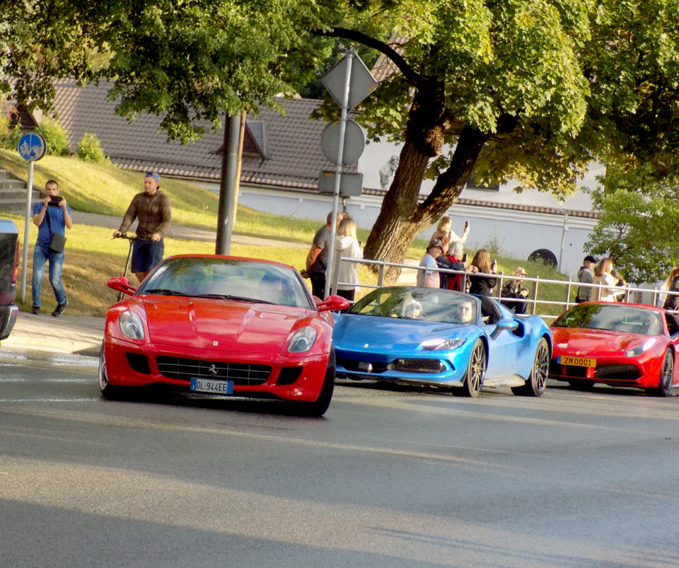 Ekskluzīvie “Ferrari” Rēzeknē!