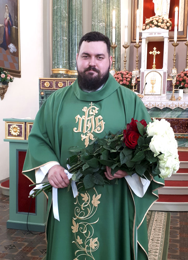AR DIEVA PALĪDZĪBU