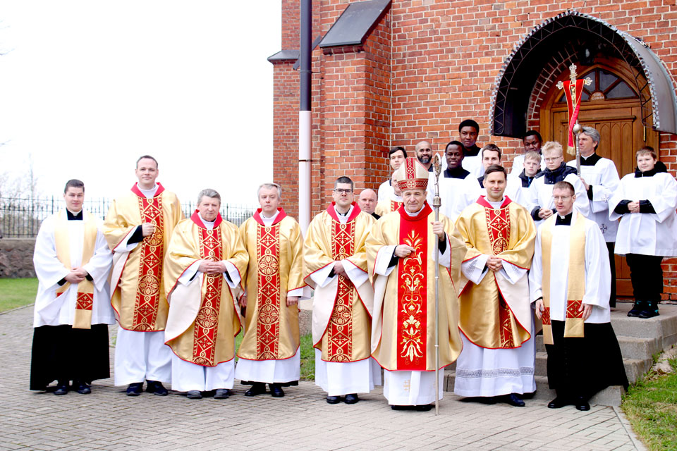Jaunā priestera svētība