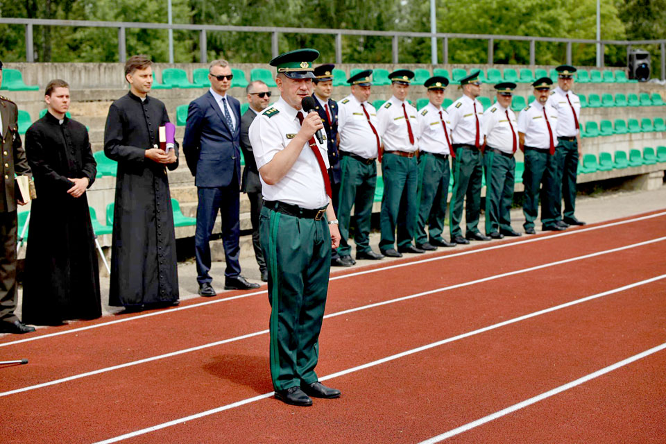 atklāts atjaunotais stadions