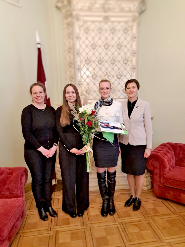 atzinība konkursā