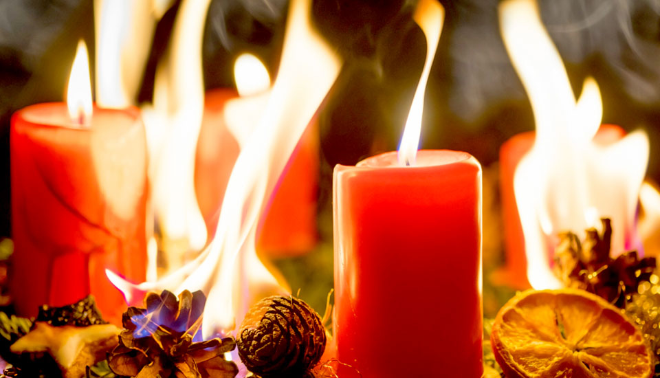 Esiet uzmanīgi ar uguni Adventa laikā!